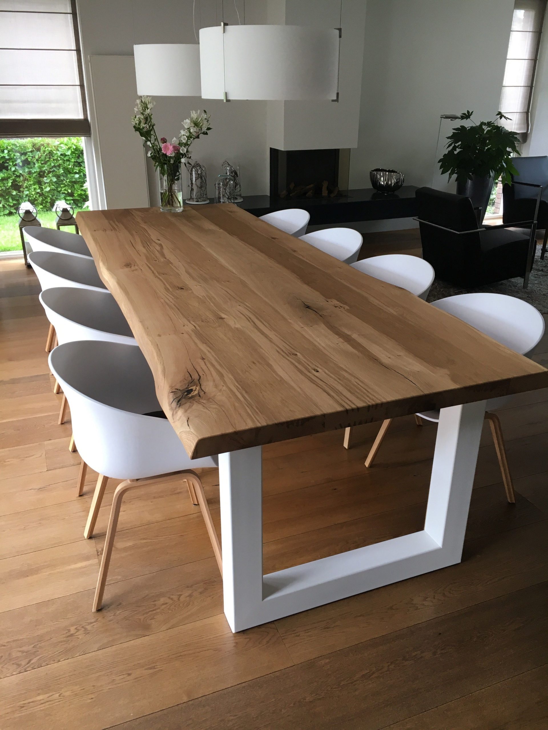 Стол на 2024 г. Необычные кухонные столы. Обеденный стол из дерева. Современный обеденный стол. Стол деревянный дизайнерский.